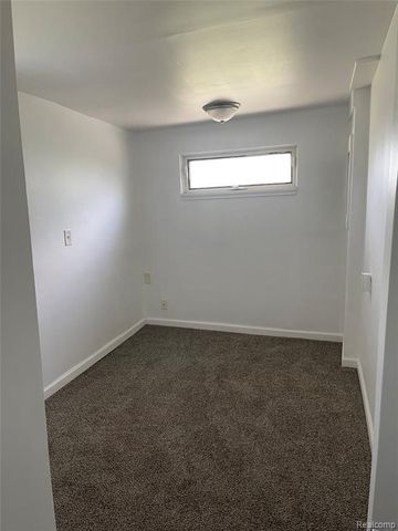 1093 Meadowlawn Drive, Pontiac, MI 48340