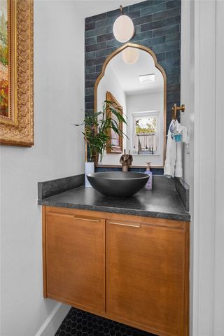 404 NW H Street, Bentonville, AR 72712