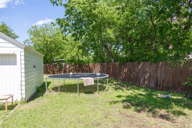 2612 1st Street, Brownwood, TX 76801