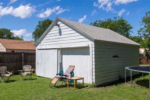 2612 1st Street, Brownwood, TX 76801