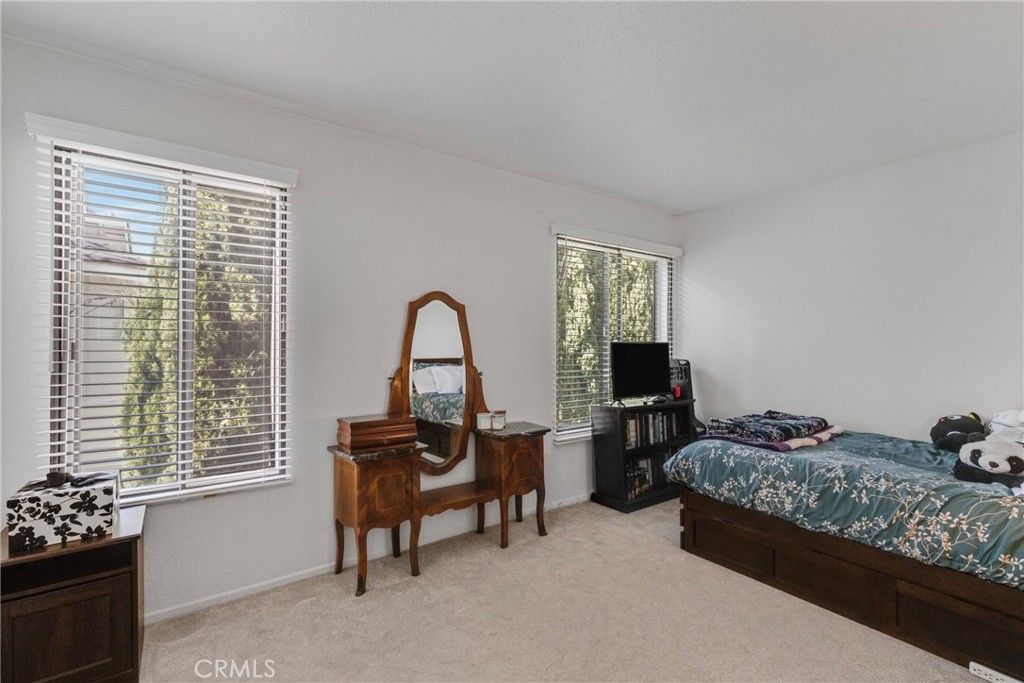Image 22 of property listing at 10628 Alabama Avenue, Chatsworth, CA 91311