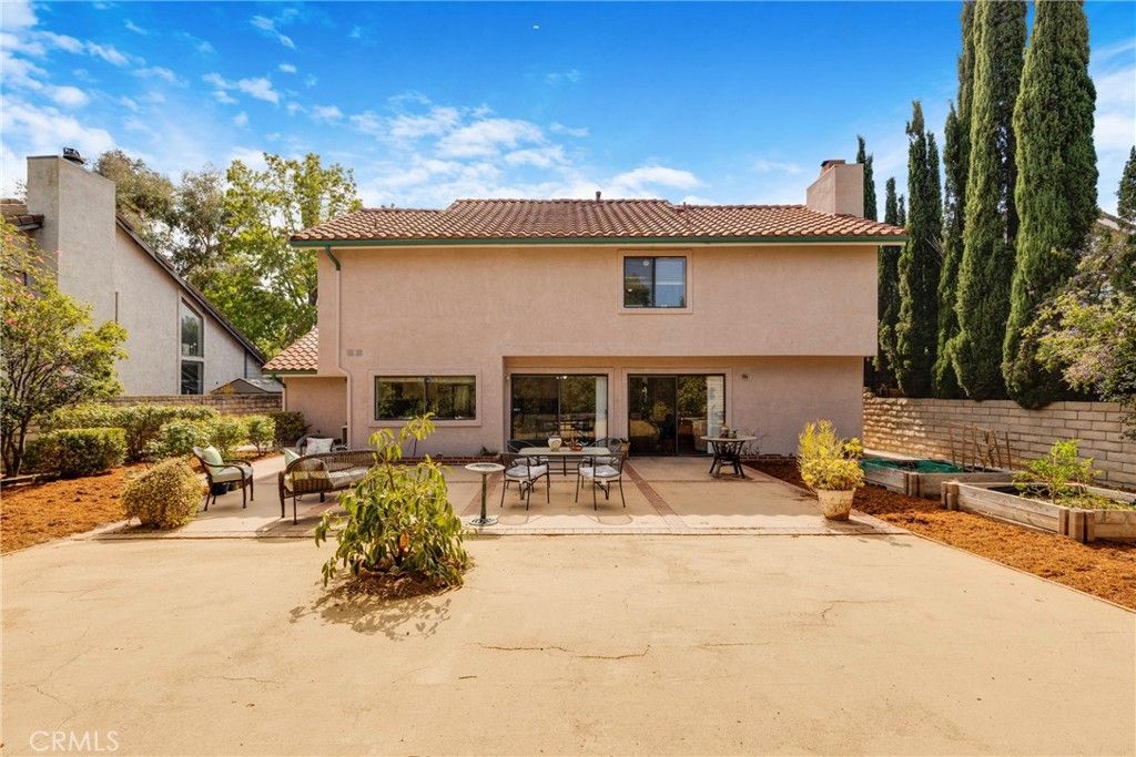 Image 26 of property listing at 10628 Alabama Avenue, Chatsworth, CA 91311