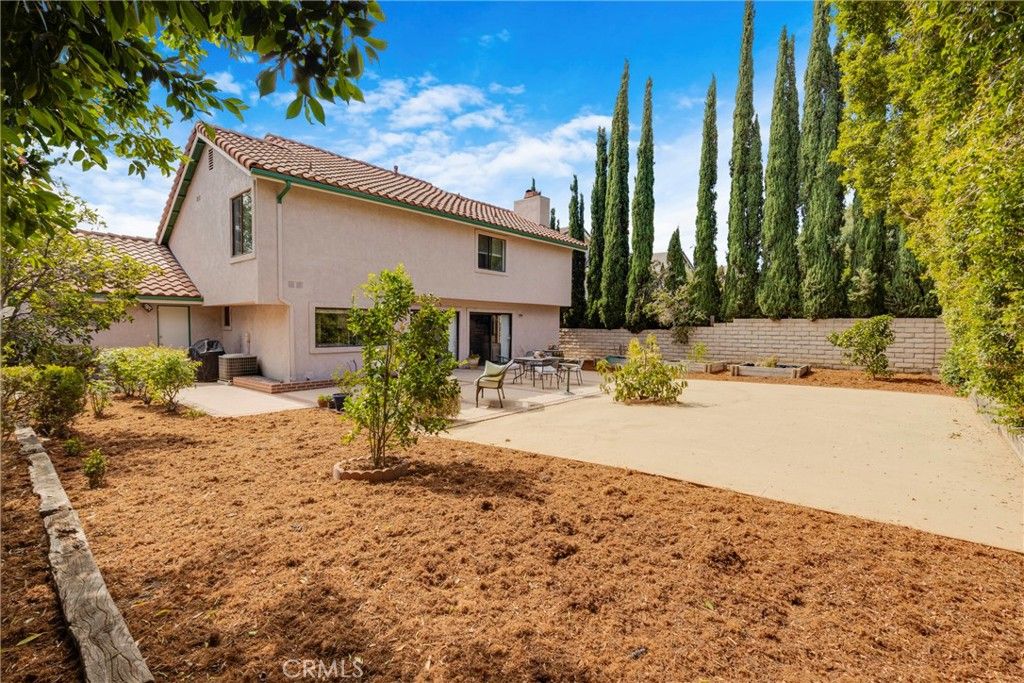Image 28 of property listing at 10628 Alabama Avenue, Chatsworth, CA 91311