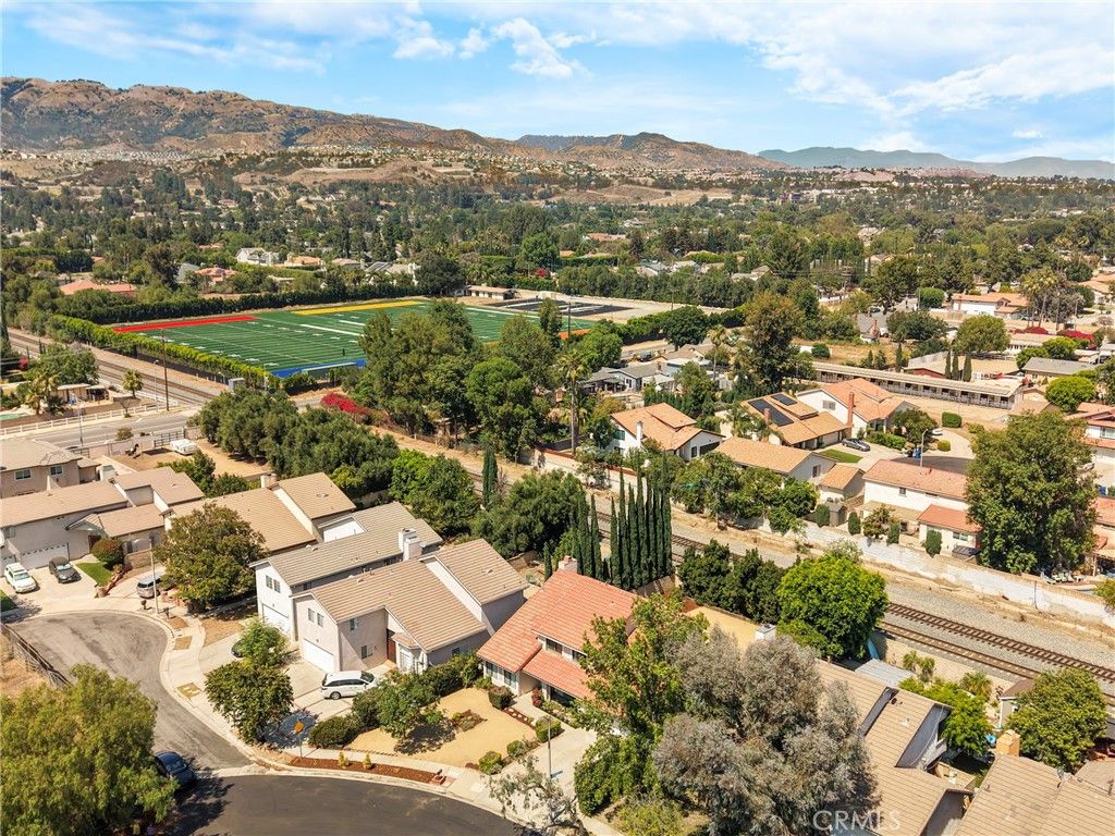 Image 31 of property listing at 10628 Alabama Avenue, Chatsworth, CA 91311
