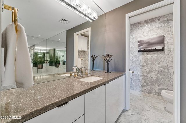 1040 E OSBORN Road 1103, Phoenix, AZ 85014