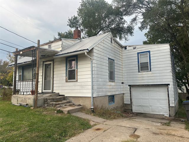 3400 Thompson Avenue, Des Moines, IA 50317