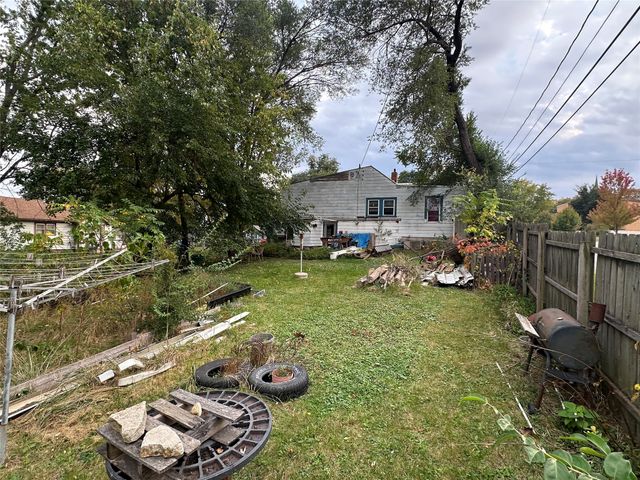 3400 Thompson Avenue, Des Moines, IA 50317