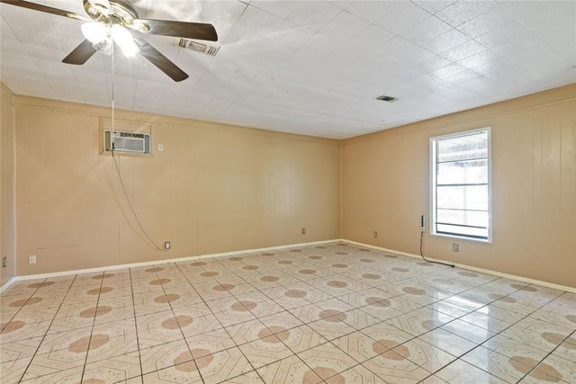 2817 Lancaster Lane, Pasadena, TX 77506