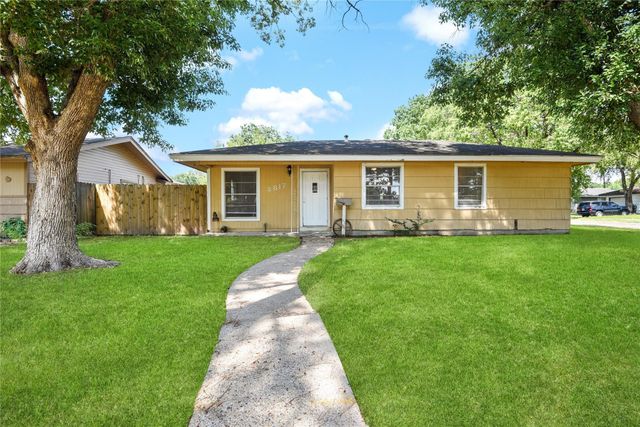 2817 Lancaster Lane, Pasadena, TX 77506