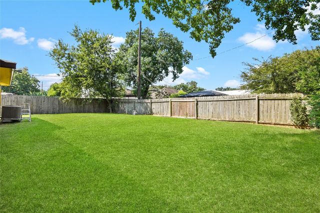 2817 Lancaster Lane, Pasadena, TX 77506