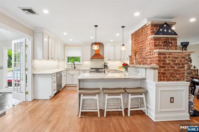 757 Kinderkamack Road, Oradell, NJ 07649