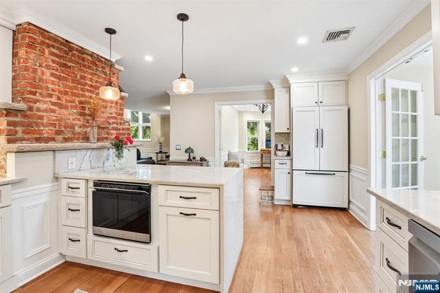 757 Kinderkamack Road, Oradell, NJ 07649