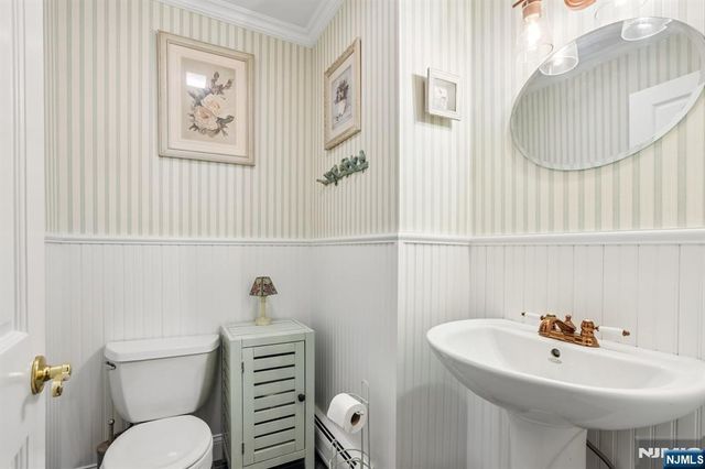 757 Kinderkamack Road, Oradell, NJ 07649