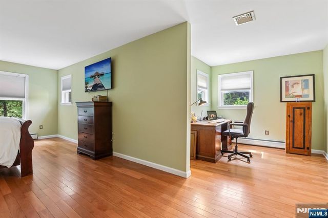 757 Kinderkamack Road, Oradell, NJ 07649