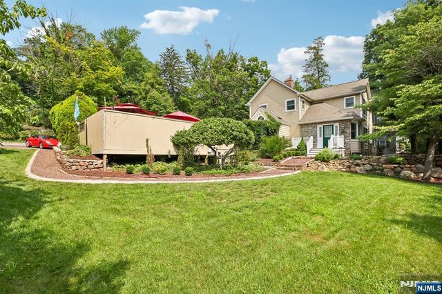757 Kinderkamack Road, Oradell, NJ 07649