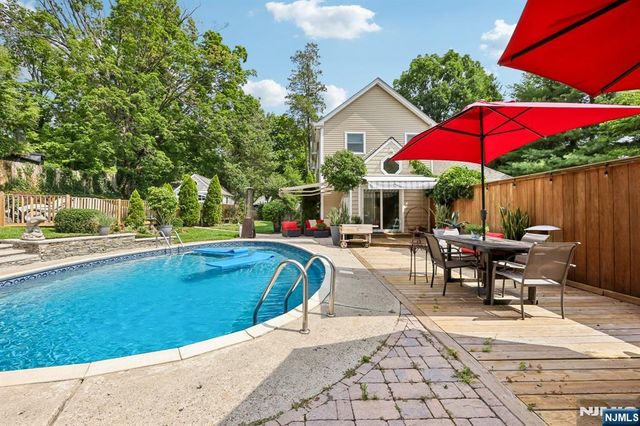 757 Kinderkamack Road, Oradell, NJ 07649