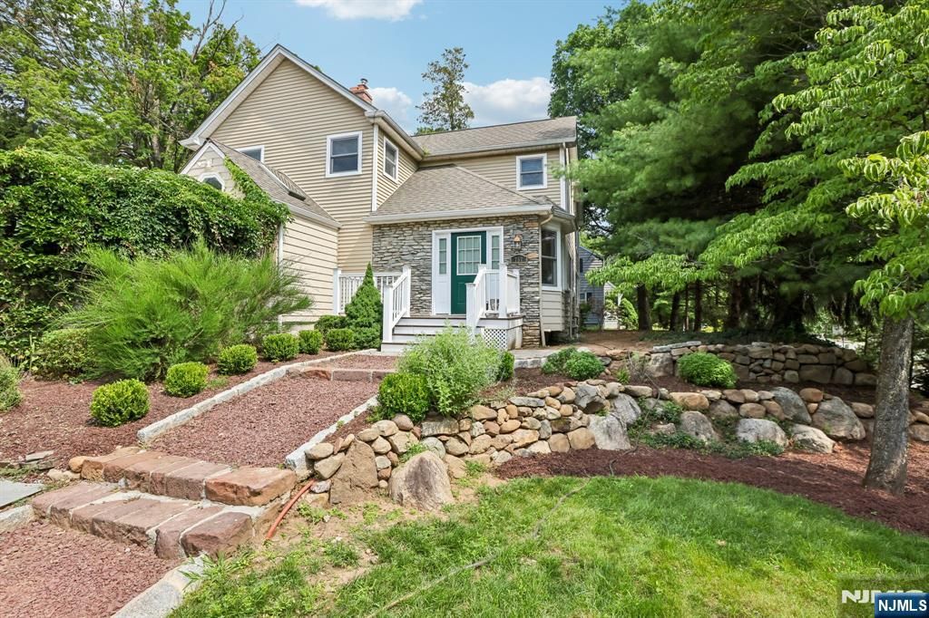 757 Kinderkamack Road, Oradell, NJ 07649