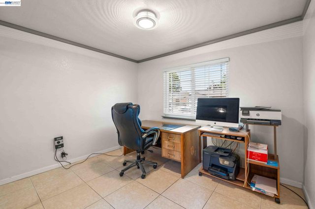 8591 Beverly Ln, Dublin, CA 94568