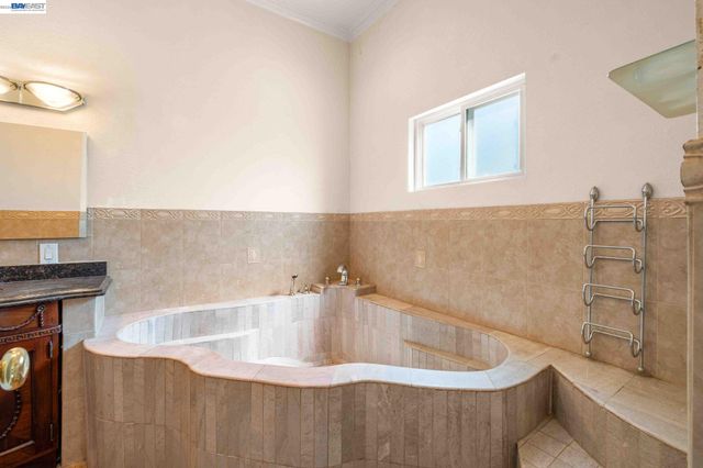 8591 Beverly Ln, Dublin, CA 94568