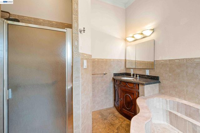 8591 Beverly Ln, Dublin, CA 94568