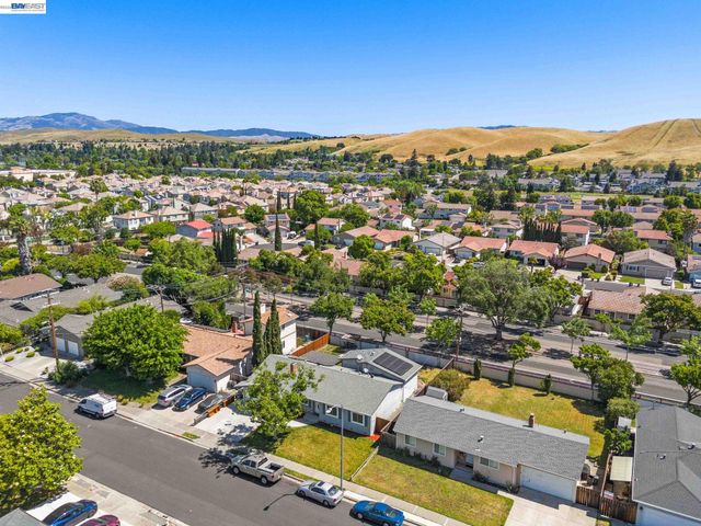 8591 Beverly Ln, Dublin, CA 94568