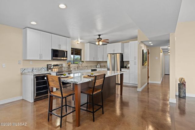 9420 E Sierra Street, Tucson, AZ 85710