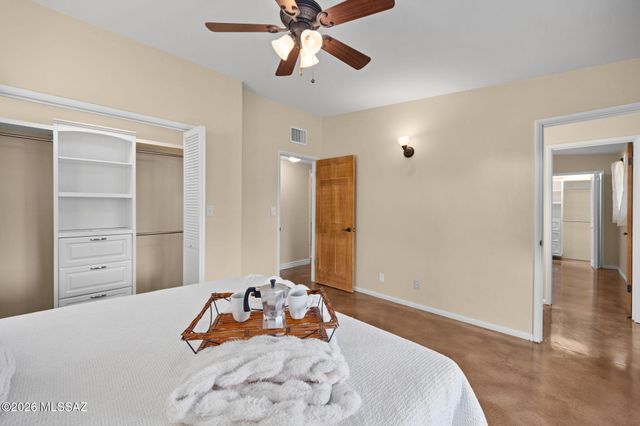 9420 E Sierra Street, Tucson, AZ 85710