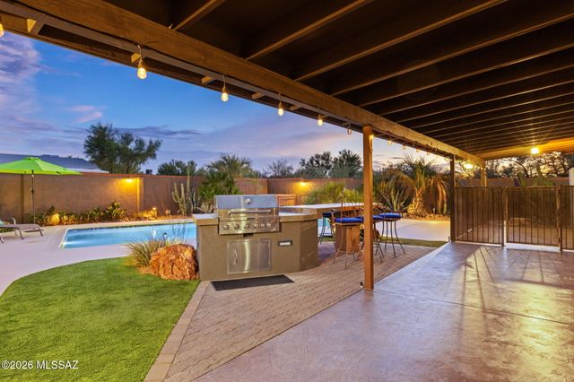 9420 E Sierra Street, Tucson, AZ 85710