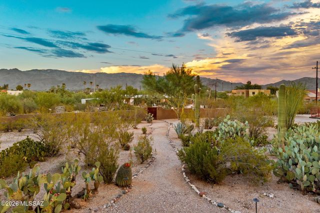 9420 E Sierra Street, Tucson, AZ 85710