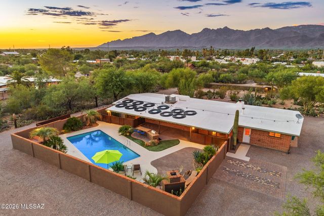 9420 E Sierra Street, Tucson, AZ 85710