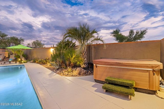 9420 E Sierra Street, Tucson, AZ 85710