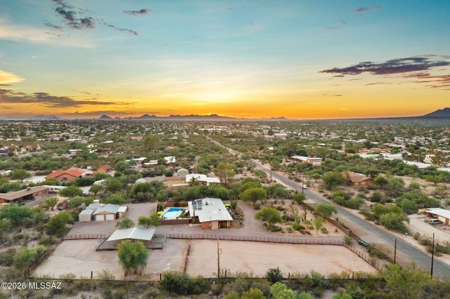 9420 E Sierra Street, Tucson, AZ 85710