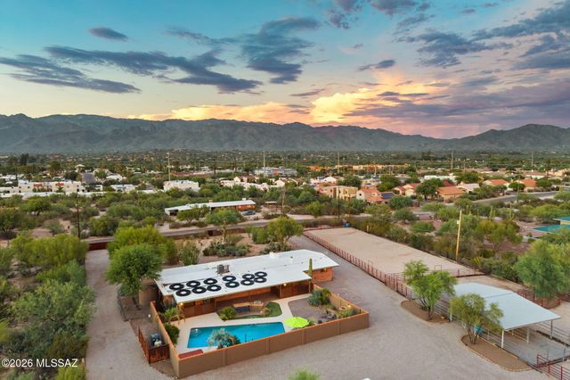 9420 E Sierra Street, Tucson, AZ 85710