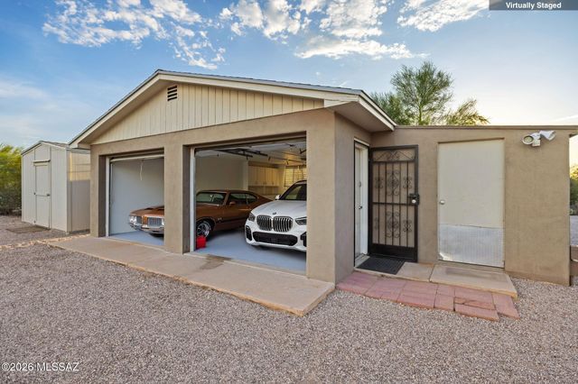 9420 E Sierra Street, Tucson, AZ 85710