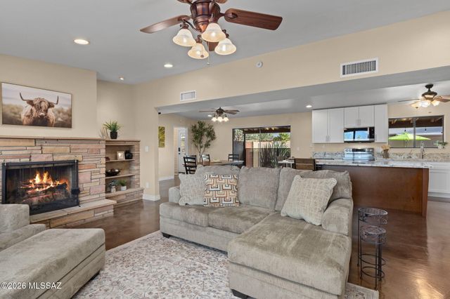 9420 E Sierra Street, Tucson, AZ 85710