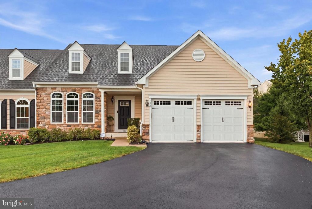 135 BRINDLE CT, EAGLEVILLE, PA 19403 — exterior