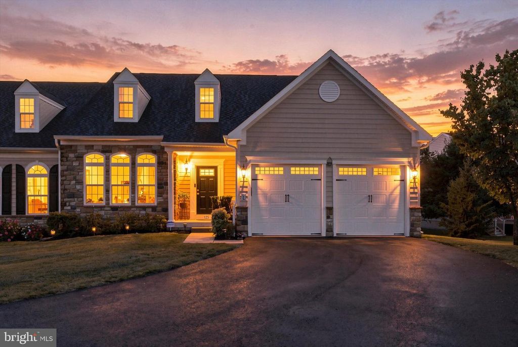 135 BRINDLE CT, EAGLEVILLE, PA 19403 — photo 2