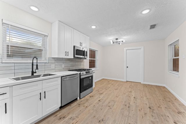 27241 Wells Lane, Conroe, TX 77385