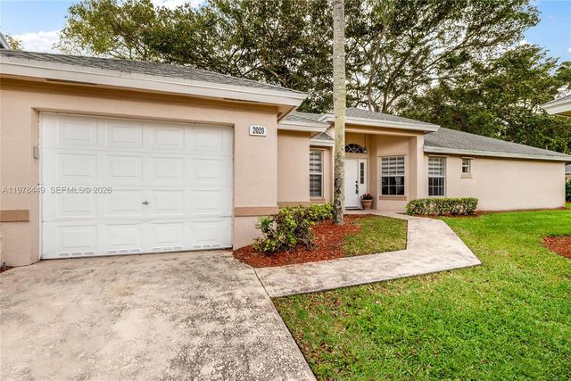 2020 SE 5th Pl, Homestead, FL 33033