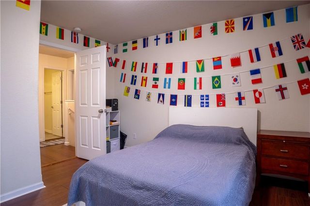 1532B Legend Trail Drive, Lawrence, KS 66047