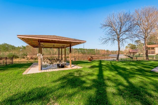 7 Lakeside, Trinity, TX 75862