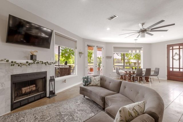 7 Lakeside, Trinity, TX 75862