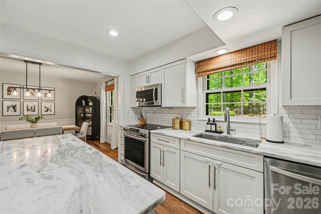 9101 Hinson Drive, Matthews, NC 28105