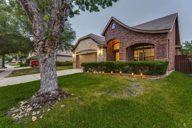 9348 Moncrief Street, Fort Worth, TX 76244