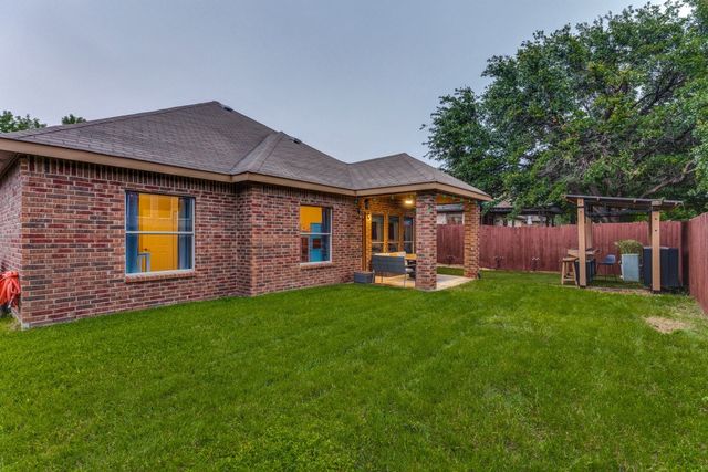 9348 Moncrief Street, Fort Worth, TX 76244