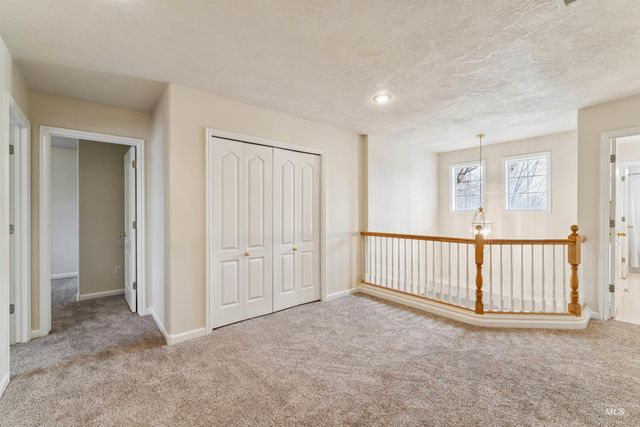 6089 N Royal Park, Boise, ID 83713