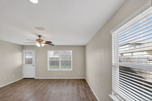 12931 Cicely Ct, St Hedwig, TX 78152