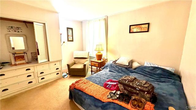 17 W Main St, Marcellus, NY 13108