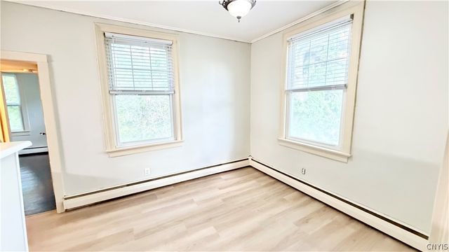 17 W Main St, Marcellus, NY 13108