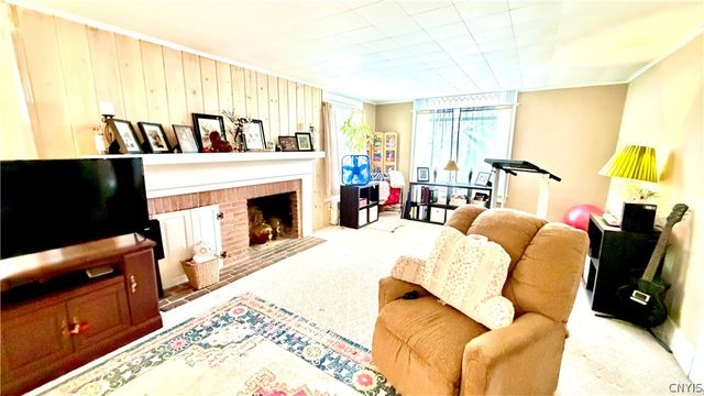 17 W Main St, Marcellus, NY 13108